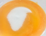 Foto del paso 2 de la receta: BUDÍN DE MANDARINA Y LECHE CONDENSADA 🍊🥮🍶