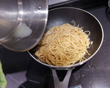 Foto del paso 11 de la receta: Espaguetis integrales con brócoli, salmón y nata al aroma de lima