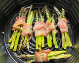 Foto del paso 2 de la receta: Espárragos envueltos en tocino en Air fryer