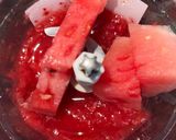 صورة لخطوة 3 من وصفة كوكتيل فراولة وبطيخ 🍉