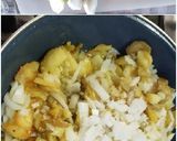 Foto del paso 3 de la receta Patatas ovadas con cebolla, berenjena, rúcula y canónigo