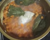 Foto langkah ke 1 dari resep Bubur ayam wortel rosella.