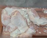 Foto langkah ke 1 dari resep Chicken steak favorit rumah(鸡肉牛排，全家最爱的食物).