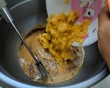 Foto langkah ke 2 dari resep Muffin Pisang Coklat.