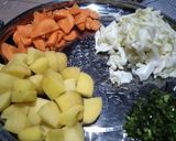 Foto langkah ke 3 dari resep Sop daging empuk.