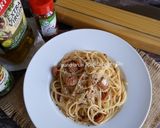 Foto langkah ke 6 dari resep Spagetti Aglio e Olio with Sausages.