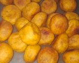 Foto langkah ke 5 dari resep Bola bola ubi kuning.