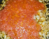 Foto del paso 7 de la receta: Fideos guisados con alcachofas, espárragos y chirlas