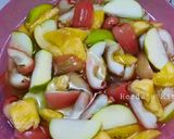 Foto langkah ke 1 dari resep Asinan Buah Bogor.