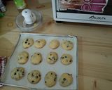 Foto langkah ke 4 dari resep Vanila Chocochips Cookies ala Tintin Rayner.