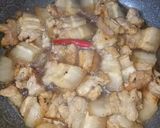 Hình bước làm 2 của món Thịt Ba Rọi Kho Tiêu