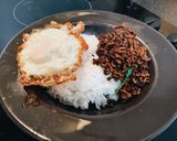รูปขั้นตอนการทำที่ 12 ของ กระเพราหมูบด ไข่ดาวราดข้าว