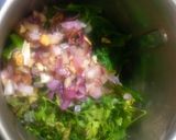 A picture of step 2 of Spinach cream soup.