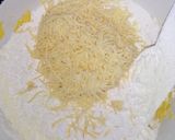 Foto langkah ke 2 dari resep Kastengel Simple Keju.
