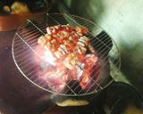Hình bước làm 5 của món Bánh ướt thịt ba chỉ xiên que