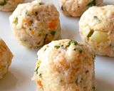Foto del passaggio 3 della ricetta Polpette di persico e verdure al forno