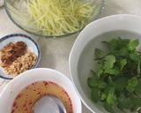 Hình bước làm 5 của món Cá thu chiên ăn kèm gỏi xoài