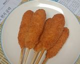 Foto langkah ke 4 dari resep Corndog Sosis dan Mozzarella.