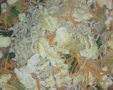 Foto langkah ke 6 dari resep Mie Goreng.