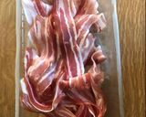 Szalonnakabátos zöld spárga és főtt fehér spárga krumplival recept fázis 2 fotója