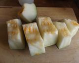 Foto del paso 2 de la receta Copitas de melón con polvo de jamón crujiente