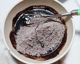 Foto langkah ke 3 dari resep Brownies Kering Keju Topping Coklat Putih.
