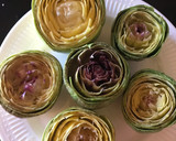 Foto del paso 1 de la receta: Alcachofas rellenas con salsa de almendras