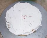 A picture of step 4 of Fresh cocktail cake.