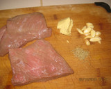 Foto del paso 1 de la receta: Bistec de Res término medio al ajo, mantequilla y romero