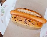 Gambar langkah 3 resipi Hot Dog - NYC style.