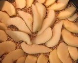 Foto del paso 2 de la receta: Torta invertida de manzanas y peras; avena con aroma a canela