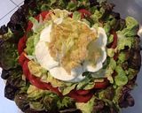 Une image de l'étape 9 de Salade feuille de chêne rouge aux tomates roses,mozzarella di buffala et fleurs d ail triquetre.