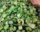 عکس مرحله 3 از دستور خوراک کرفس و گوشت