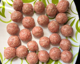 Foto langkah ke 1 dari resep Blackpapper meatball.