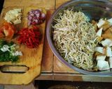 Foto langkah ke 1 dari resep Tumis tauge tahu.