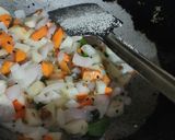 A picture of step 5 of Rava upma.