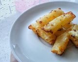 A picture of step 5 of Mini Cheese Cigars.