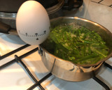 Foto del paso 2 de la receta: Judía verde salteada con ajo y taquitos de jamón