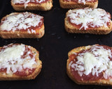 A picture of step 2 of Texas toast pizza#mycookbook.