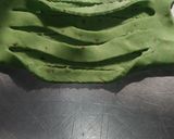 A picture of step 3 of Leaf shaped mathari.
