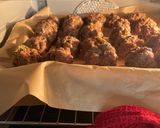 A picture of step 4 of Air fryer meatballs.