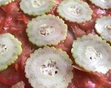 Foto del paso 6 de la receta: Carpaccio de tomate, alficoz, salazones y caviaroli