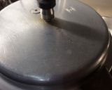 A picture of step 1 of Chhole kulcha.