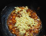 A picture of step 5 of Spring onion sabji.