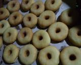 Foto langkah ke 8 dari resep Donat ubi / telo empuk lembut.