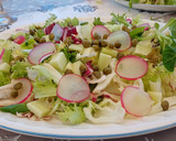 Foto del paso 2 de la receta: Ensalada de vacaciones y amigos 🤠😃