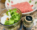 Foto del paso 1 de la receta: Hamburguesas en cecofry 🍔 🍳 🍚