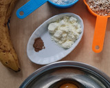 Foto del paso 1 de la receta: Galletas de avena y banana con nibs de cacao 🥣 sin azúcares 🥚 sin edulcorantes 🥛 sin balanza