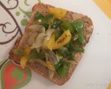 A picture of step 4 of Aloo tikki veggies sandwich.