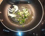 Foto del paso 3 de la receta: Espaguetis fritos al ajillo